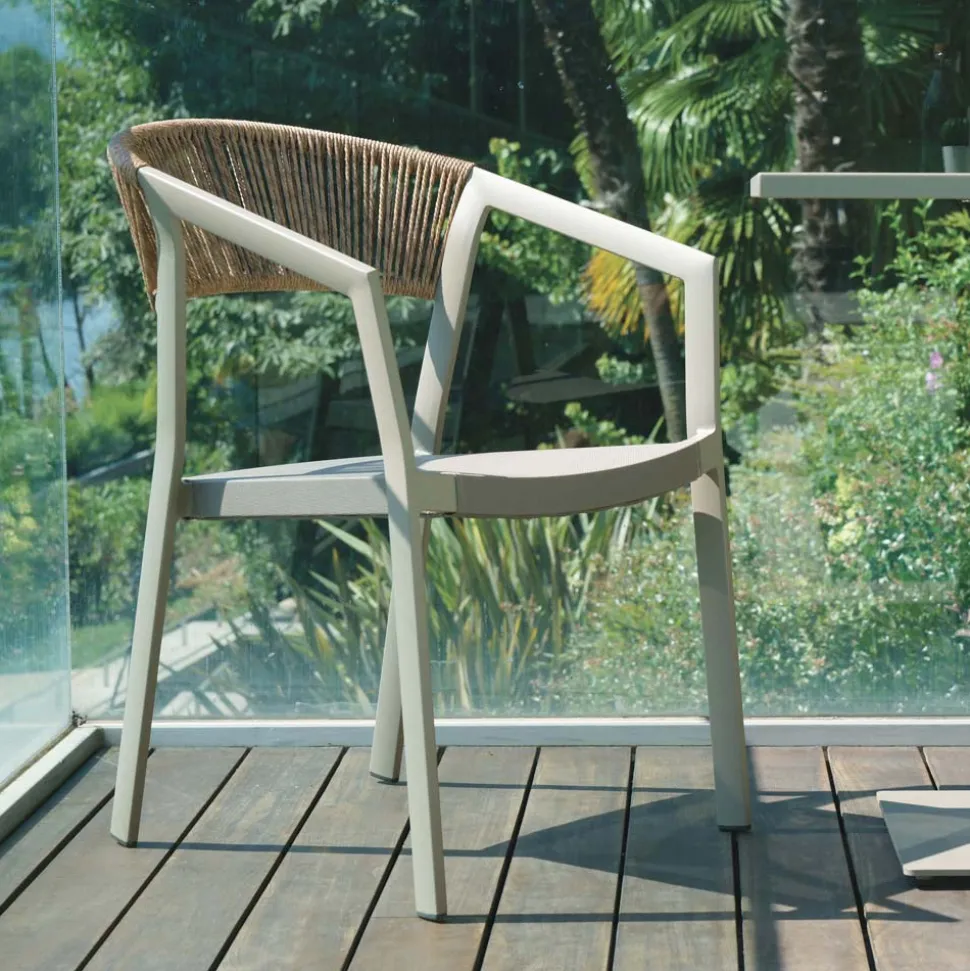 Sedia Impilabile con Seduta in Textilene e Schienale in Twist Wicker - Passione