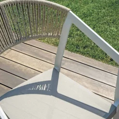 Sedia Impilabile con Seduta in Textilene e Schienale in Twist Wicker - Passione