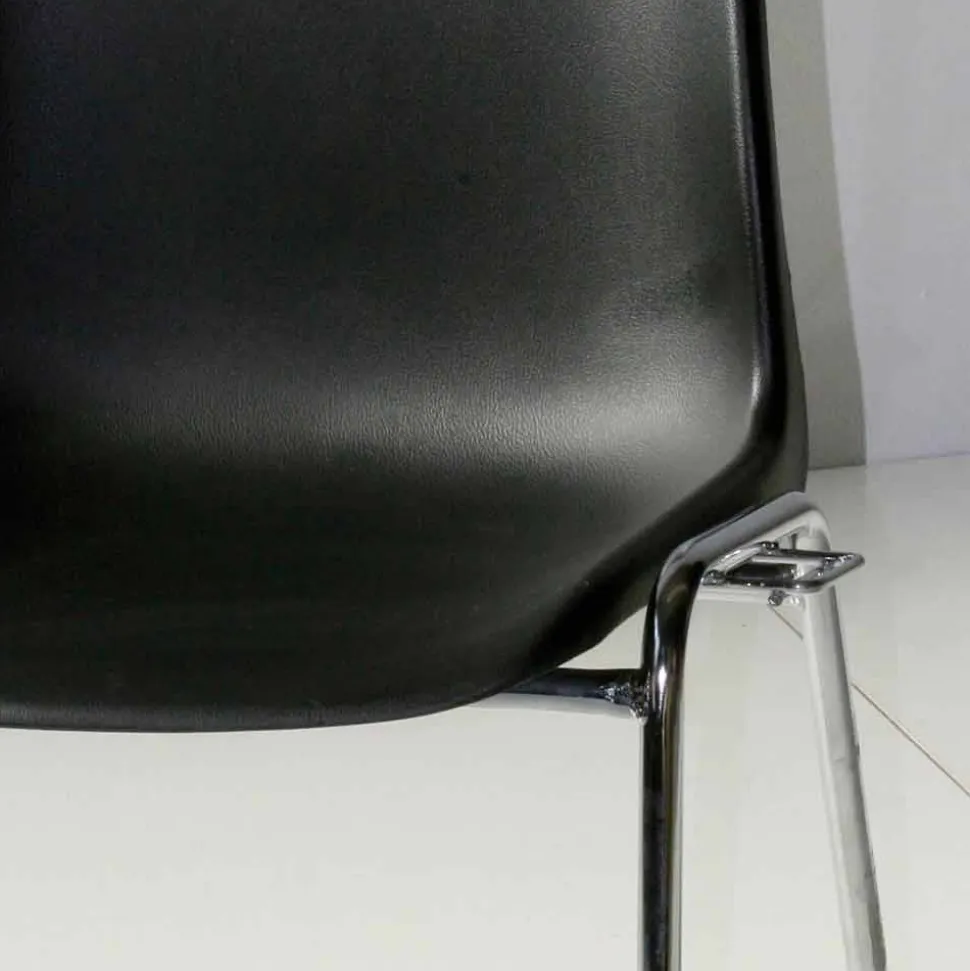 Sedia per Sala Riunioni o Sala Congressi Moderna in Metallo e ABS Nero – Zetica