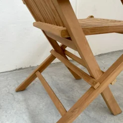 Sedia Pieghevole da Esterno in Teak con Braccioli – Yggdrasil