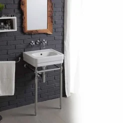 Set bagno con lavabo vintage su struttura e specchio in briccola Creativity