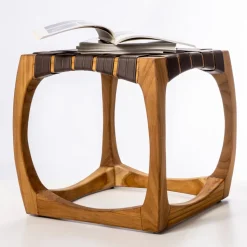 Sgabello da Bagno di Design Realizzato in Teak con Seduta Intrecciata - Yucca