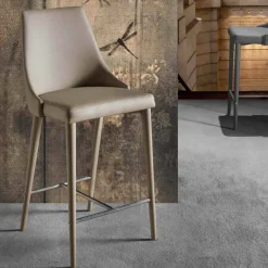 Sgabello di Design con Schienale Alto in Ecopelle - Berenice