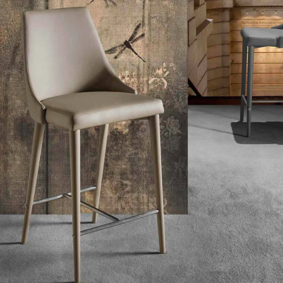 Sgabello di Design con Schienale Alto in Ecopelle - Berenice