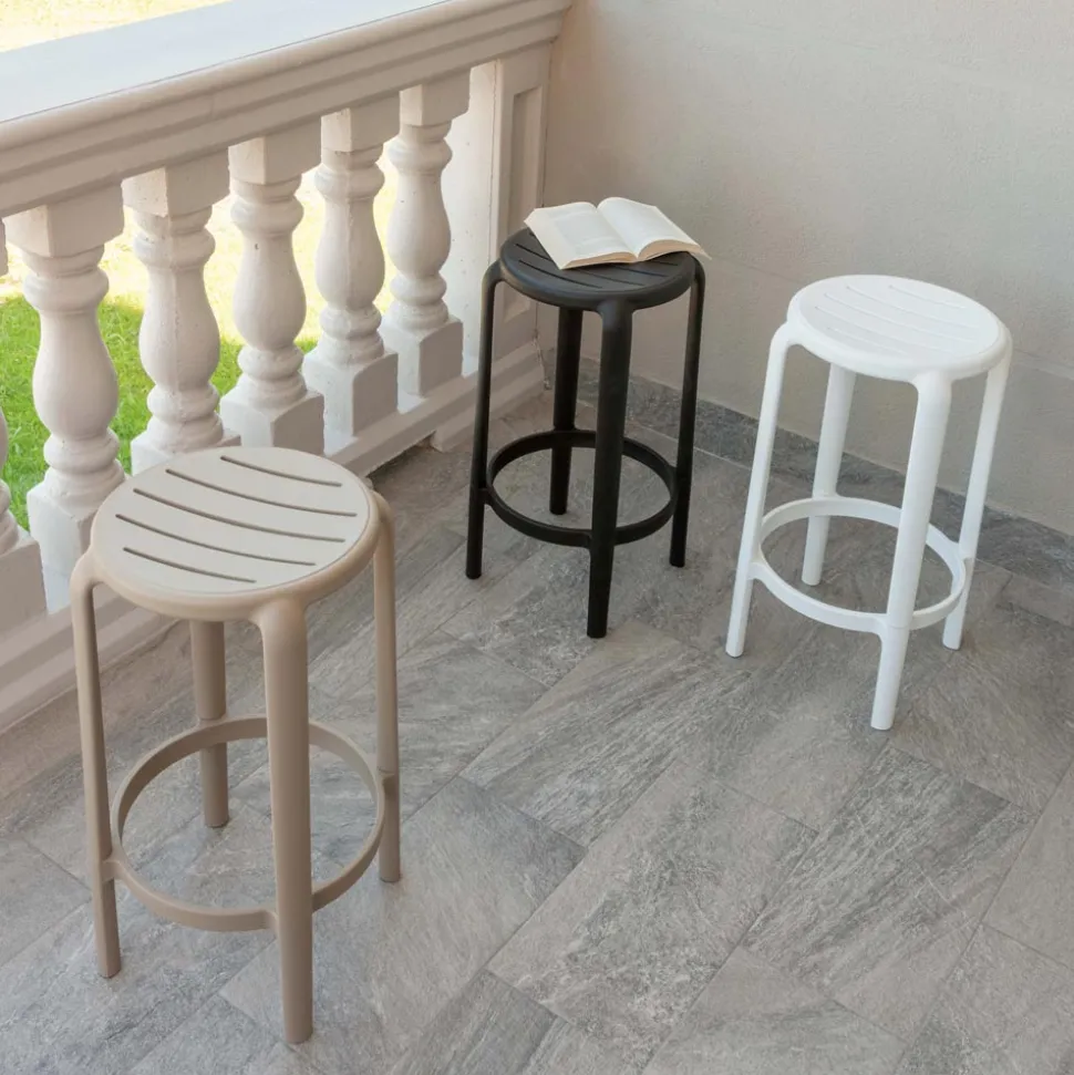Sgabello in Polipropilene Rinforzato con Fiberglass in Diversi Colori - Neev