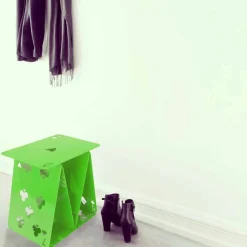 Sgabello – tavolino- portariviste ComeQuandoFuoriPiove Mabele, design multiuso