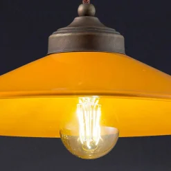 Sospensione in ceramica colorata e ottone anticato Maya Ferroluce