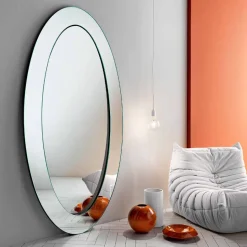 Specchiera Ovale da Terra Moderna con Cornice Inclinata Made in Italy – Salamina