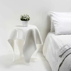 Tavolino design moderno in plexiglass bianco Otto, made in Italy