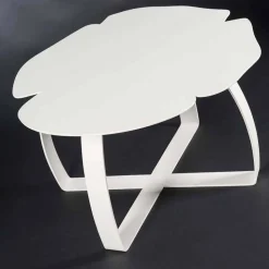 Tavolino moderno in metallo tagliato a laser forma di fiore Andy
