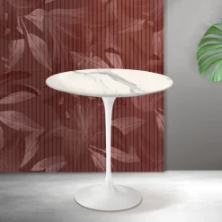 Tavolino Tulip Saarinen H 52 cm in Ceramica Florim Statuario Opaco - Scarlet