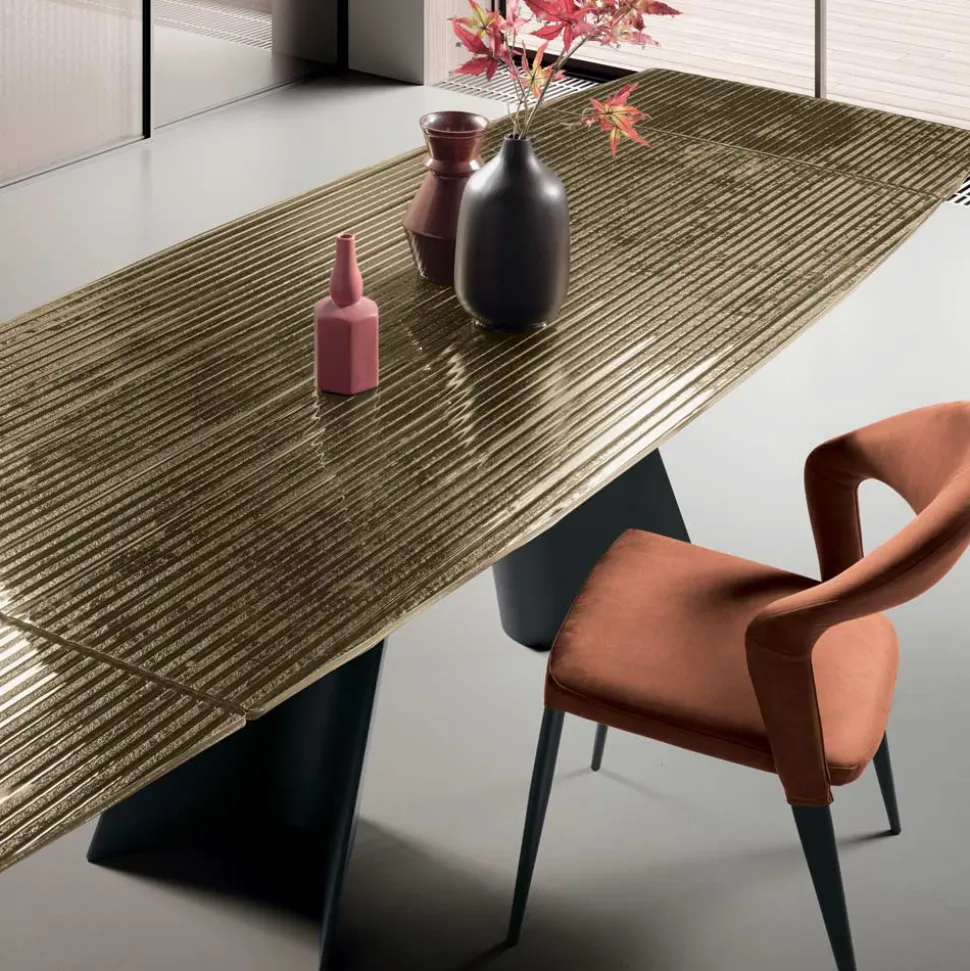 Tavolo Allungabile con Base in Metallo e Piano in Vetro Rigato Made in Italy - Lumo
