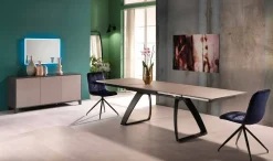 Tavolo allungabile fino 270 cm moderno con gambe in metallo, Villongo