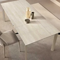 Tavolo Allungabile in Gres Porcellanato e Base in Metallo Verniciato - Arko