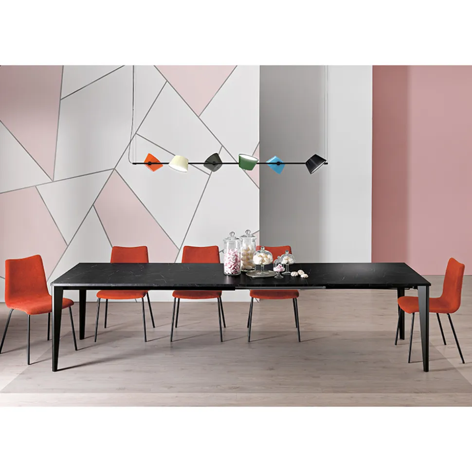 Tavolo Allungabile in Melaminico Finitura Marmo Nero Made in Italy - Ariel