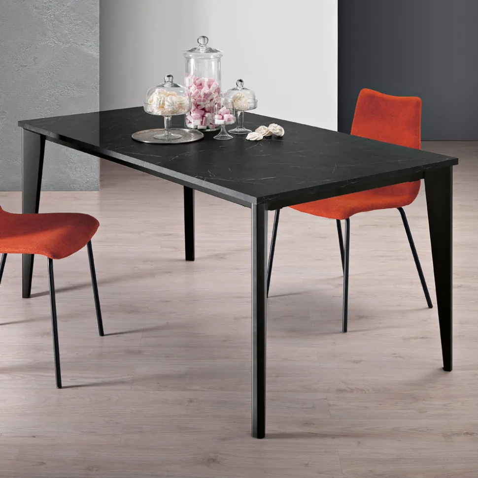 Tavolo Allungabile in Melaminico Finitura Marmo Nero Made in Italy - Ariel