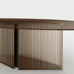 Tavolo con Piano in Vetro Ovale e Base in Vetro Fuso e Metallo - Foglietto