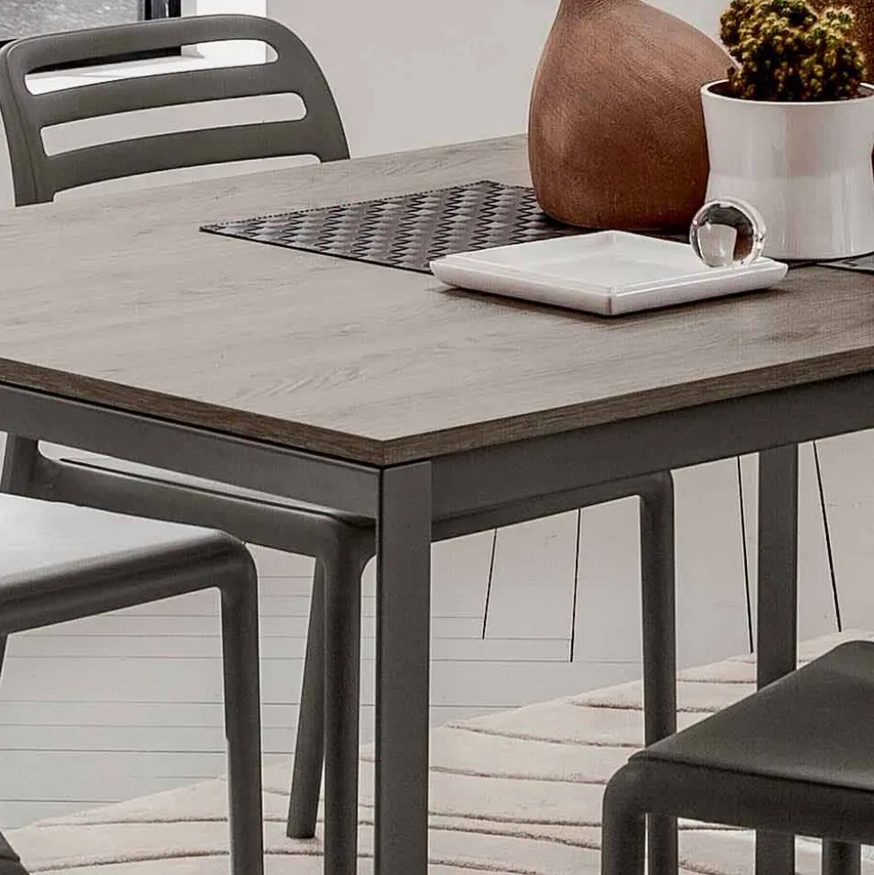 Tavolo Cucina con Piano in Melaminico e Base in Metallo Made in Italy - Spilla