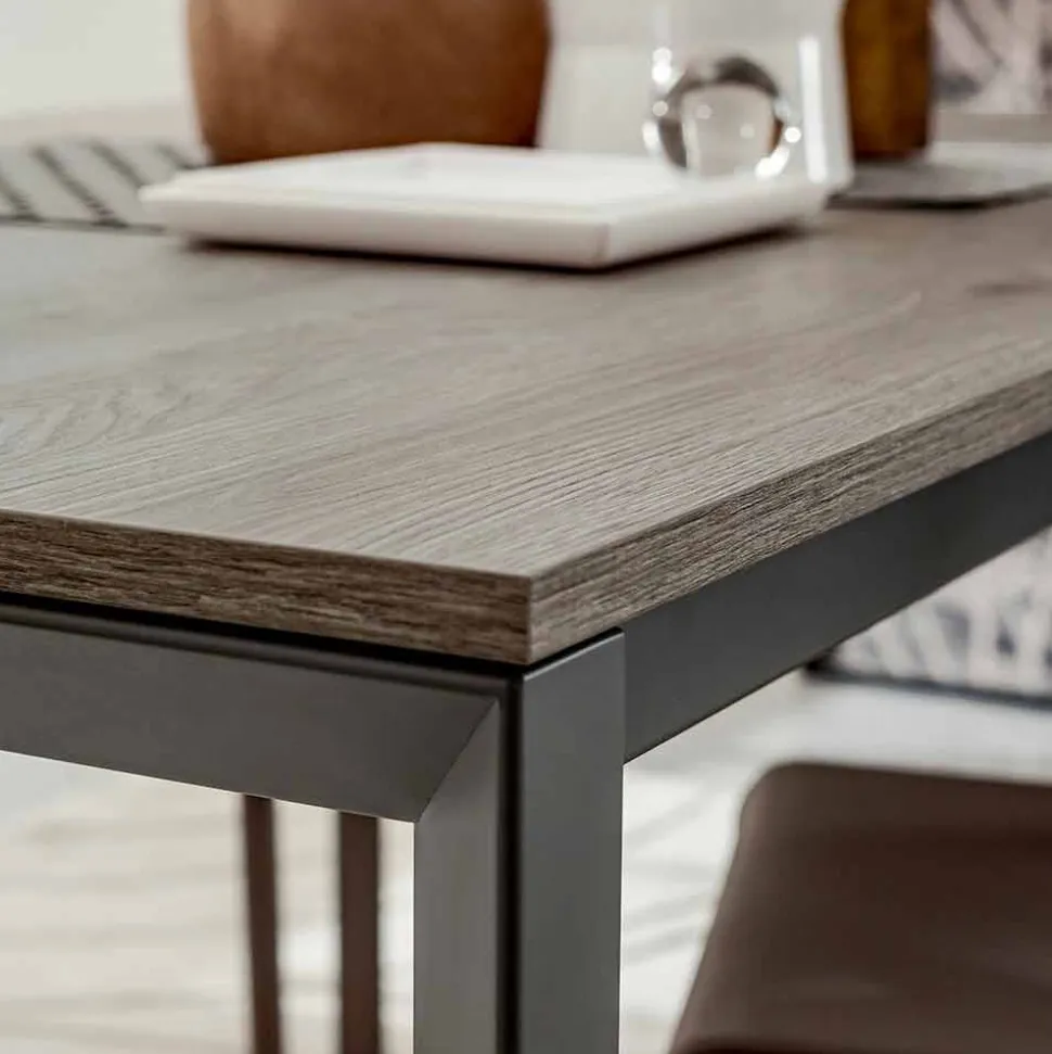 Tavolo Cucina con Piano in Melaminico e Base in Metallo Made in Italy - Spilla