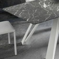 Tavolo da Pranzo con Piano in Hpl e Base in Metallo Made in Italy - Aresto
