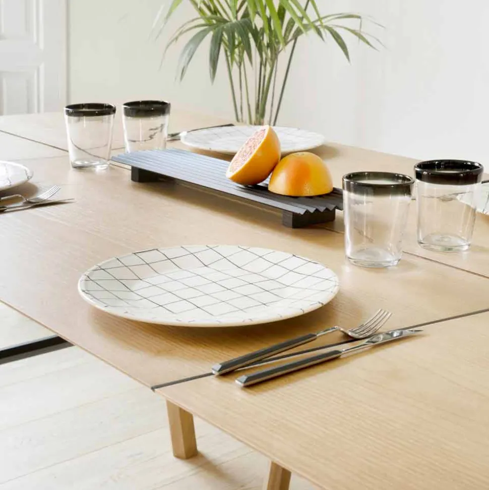 Tavolo da Pranzo Moderno in Legno di Frassino con Dettagli Neri o Oro - Andria