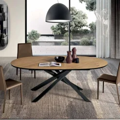 Tavolo da Pranzo Ovale in Rovere Impiallacciato e Base in Metallo Nera - Domo