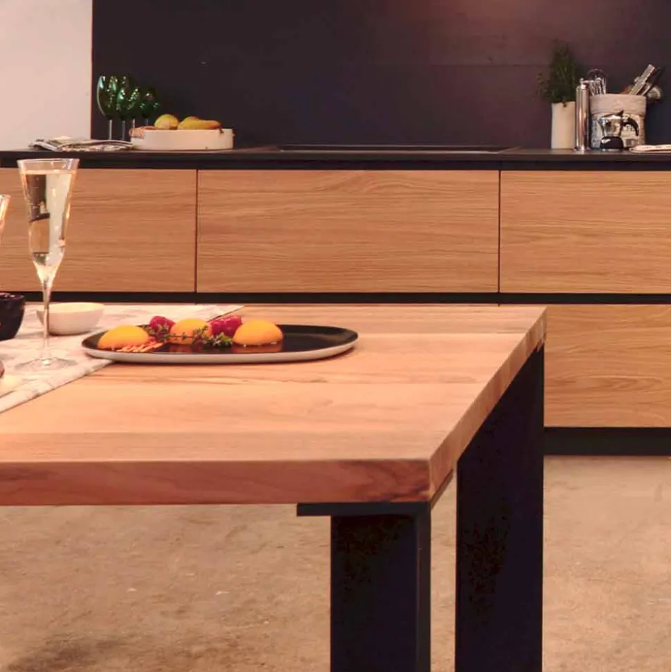 Tavolo design moderno in legno noce naturale, L180xP90cm, Yvonne