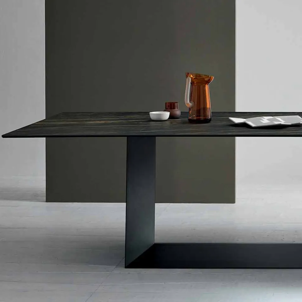 Tavolo di Design in Ceramica Noir Desir Opaco e Metallo Made in Italy – Moro