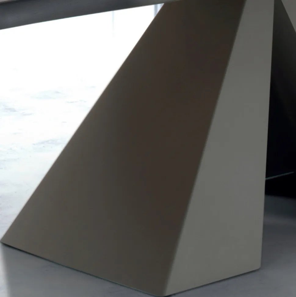Tavolo di Design in Legno Impiallacciato e Acciaio Made in Italy – Dalmata