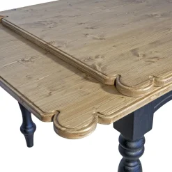 Tavolo Indoor Allungabile in Abete con Angoli Sagomati e Intarsi Made in Italy – Faramir