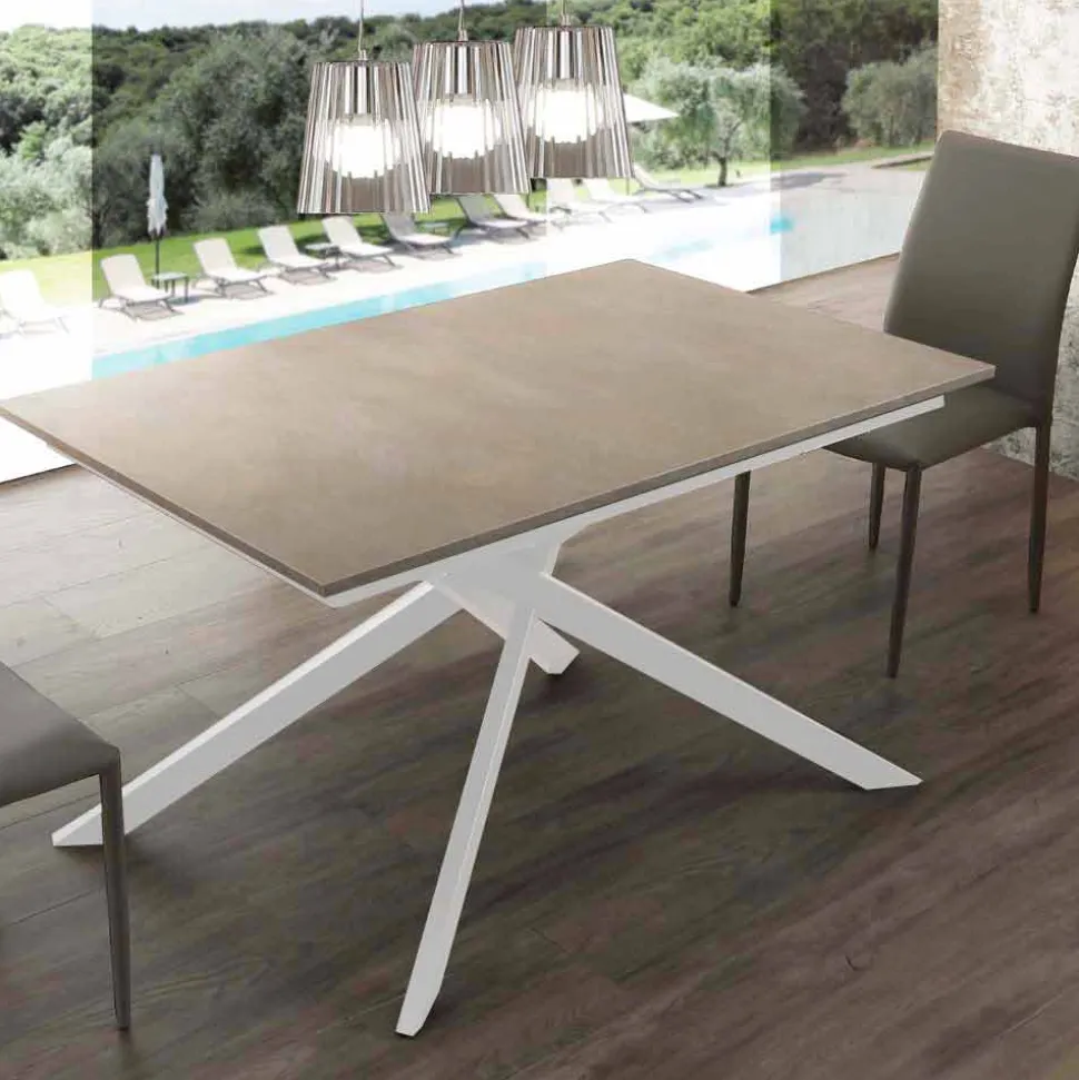 Tavolo in legno allungabile fino a 190 cm con base incrociata Lecce