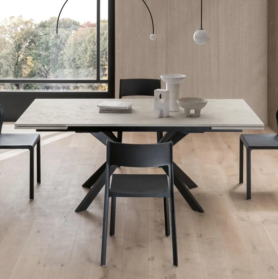 Tavolo Rettangolare Allungabile a 240 o 280 cm in HPL e Metallo - Presente
