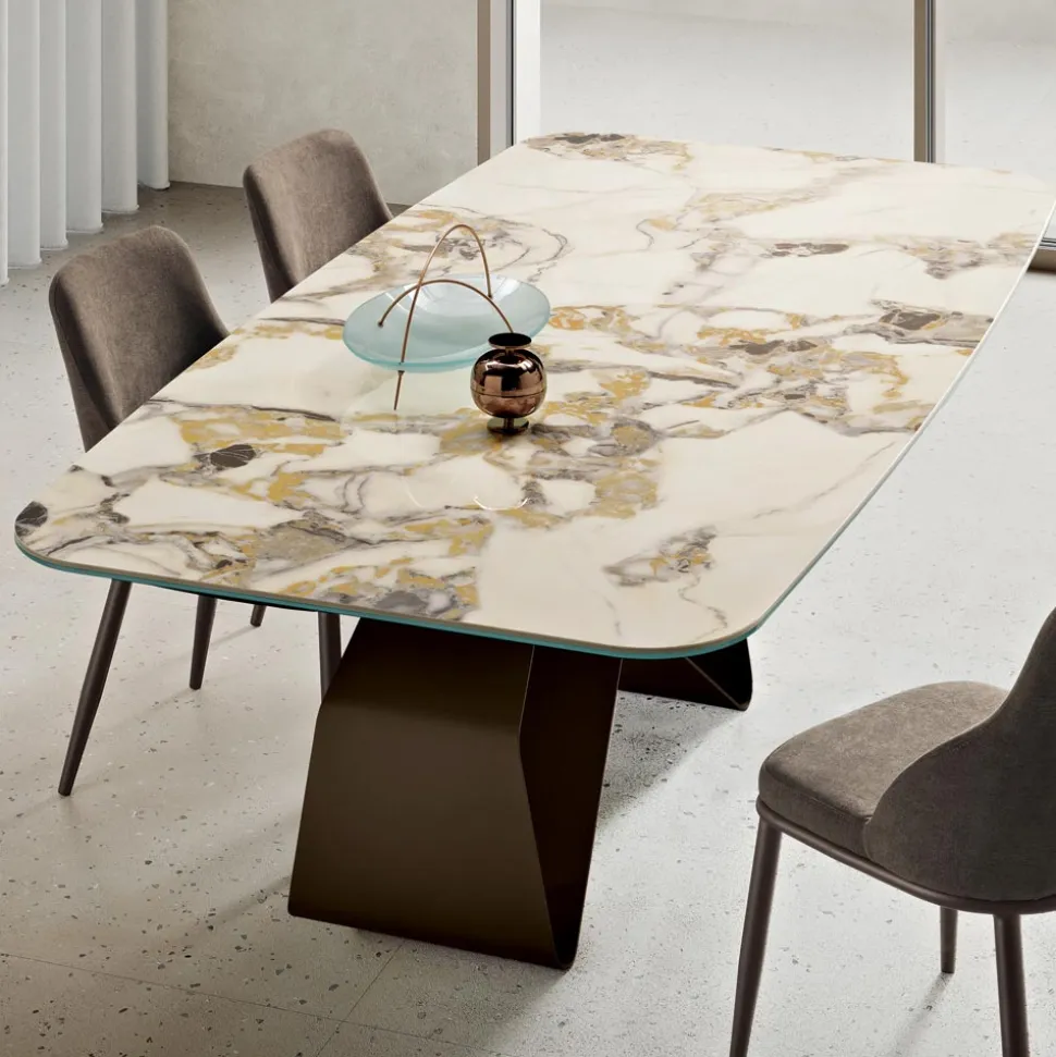 Tavolo 210x110 cm con Piano in Ceramica Effetto Marmo e Base in Metallo - Adriano