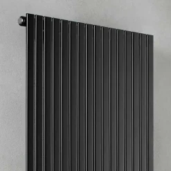 Termoarredo Idraulico Verticale a Parete Design Moderno fino 1224 Watt - Regolo