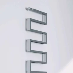 Termoarredo verticale idraulico finitura cromata Snake by Scirocco H