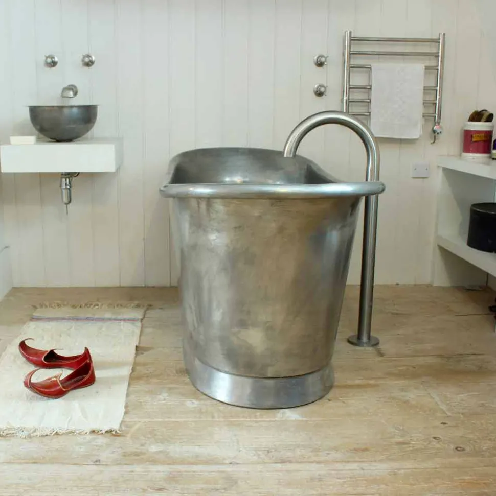 Vasca da bagno freestanding in rame con finitura in ferro bianco vintage Julia