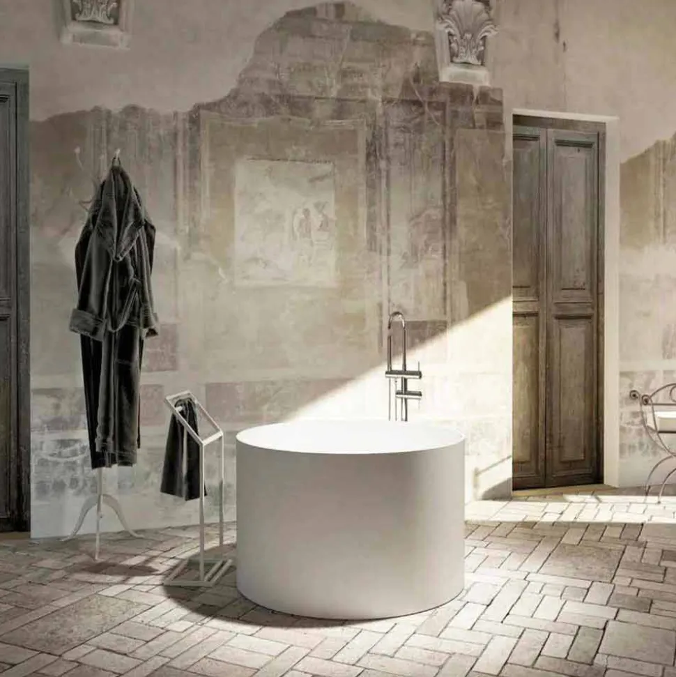 Vasca da bagno freestanding rotonda di design fatta in Italia Cremona
