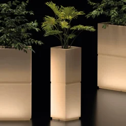 Vaso a Colonna Luminoso da Esterni in Polietilene Made in Italy - Lambo
