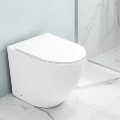 Vaso Wc a Terra Ciclonico con Sedile Soft Close in Ceramica Bianca - Aralia