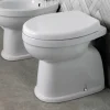 Vaso Wc a Terra in Ceramica con Sedile in Poliestere e Design Classico - Silice