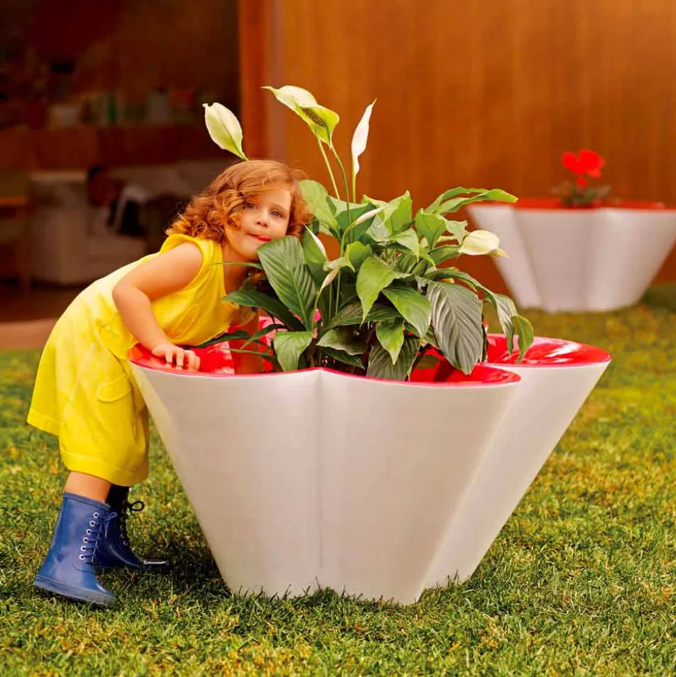 Vondom Agatha fioriera da esterno di design in polietilene colorato