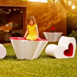 Vondom Agatha fioriera da esterno di design in polietilene colorato