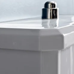 Water Monoblocco Vintage in Ceramica Bianca con Cassetta Made in Italy – Marwa